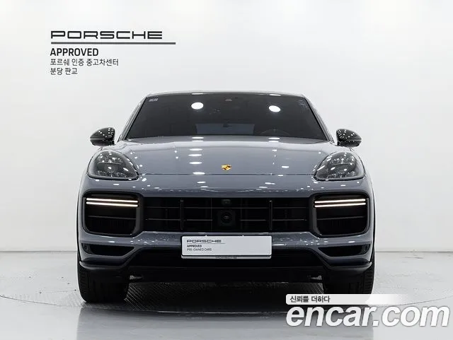 Porsche Cayenne 2022 thumb 3