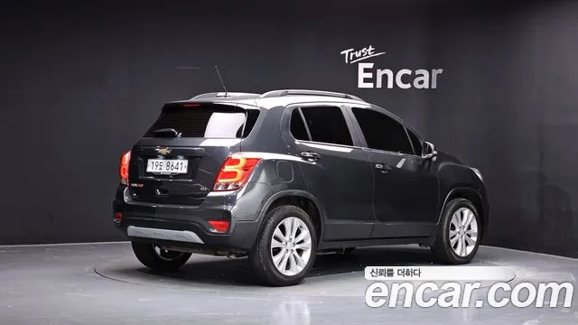 ChevroletGMDaewoo Tracker 2017 thumb 2