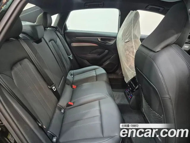 Audi A6 2026 thumb 12