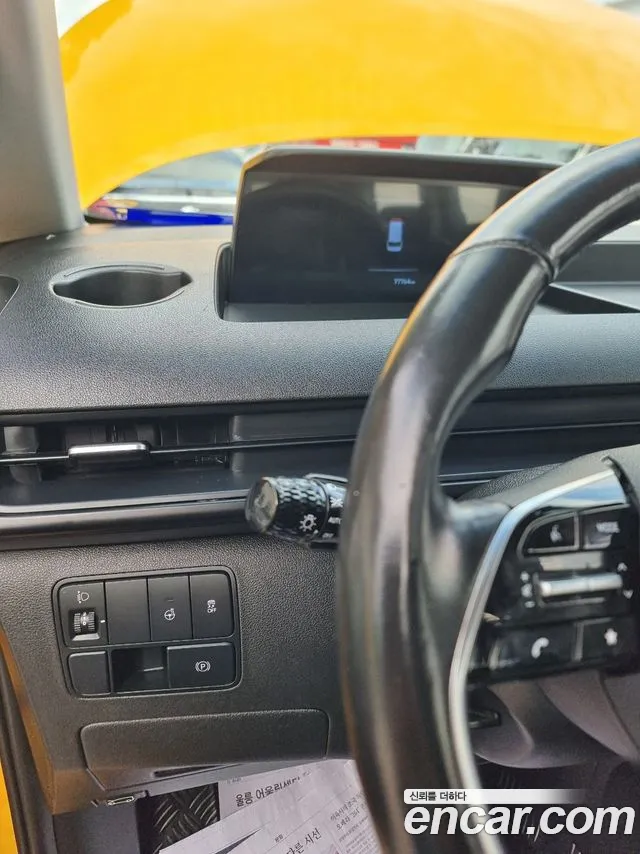 Hyundai Staria 2022 thumb 6