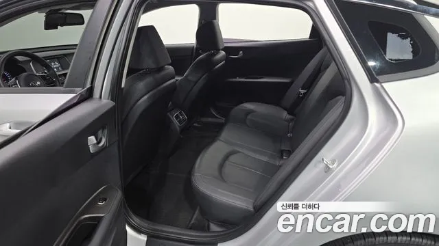 Kia K5 2019 thumb 12