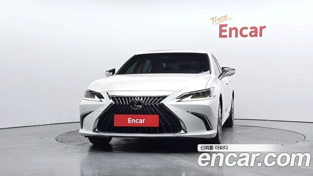 Lexus ES 2022 thumb 3