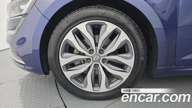 Renault-KoreaSamsung Megane 2016 thumb 5