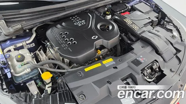 Renault-KoreaSamsung Megane 2016 thumb 6