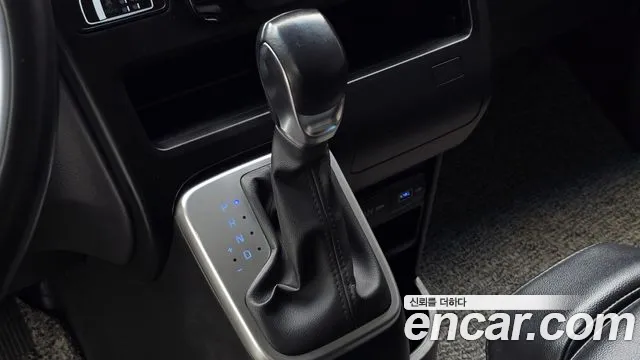 Hyundai Staria 2022 thumb 9