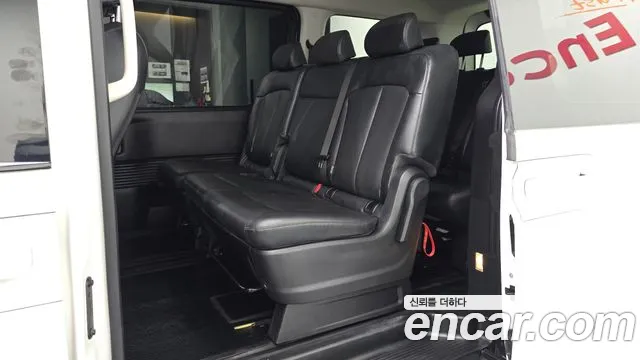 Hyundai Staria 2022 thumb 11