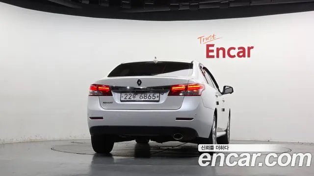 Renault-KoreaSamsung SM5 2013 thumb 4