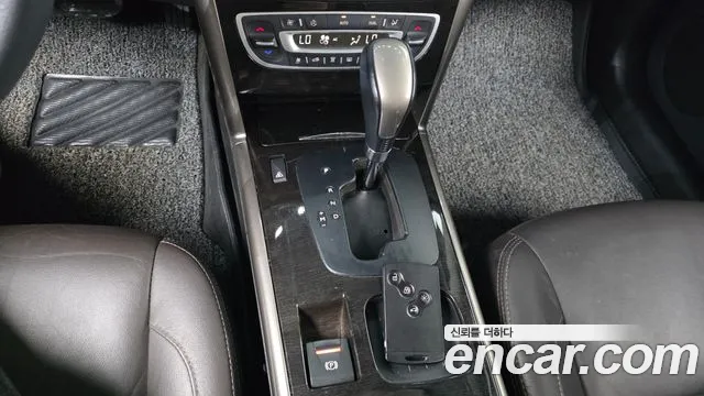 Renault-KoreaSamsung SM5 2013 thumb 9