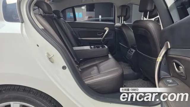 Renault-KoreaSamsung SM5 2013 thumb 12