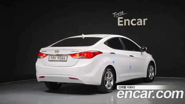 Hyundai Avante 2012 thumb 2