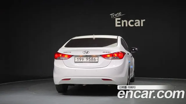 Hyundai Avante 2012 thumb 4