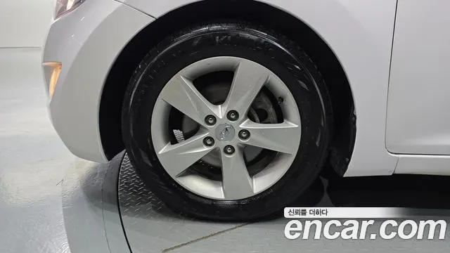 Hyundai Avante 2012 thumb 5