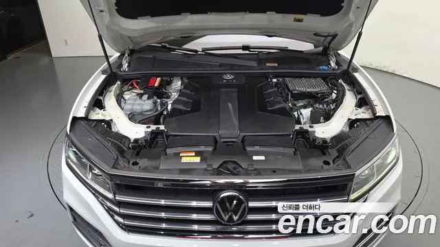 Volkswagen Touareg 2021 thumb 6