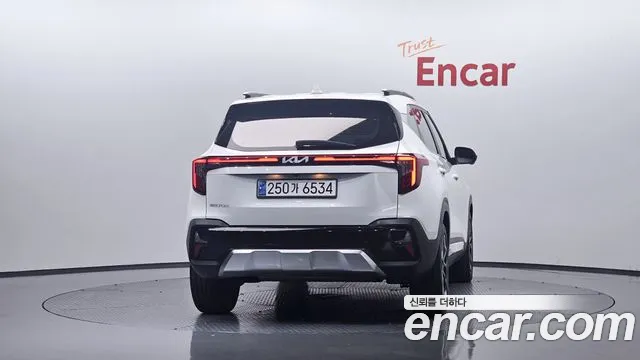 Kia Seltos 2024 thumb 3