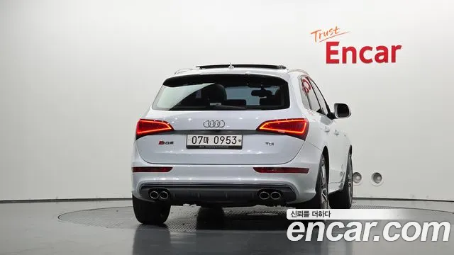 Audi SQ5 2015 thumb 3