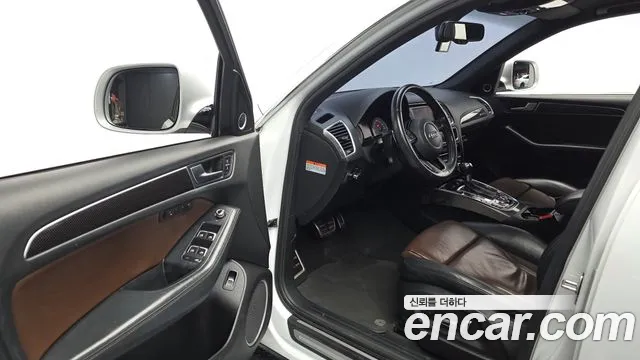 Audi SQ5 2015 thumb 9