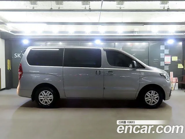 Hyundai Starex 2018 thumb 3