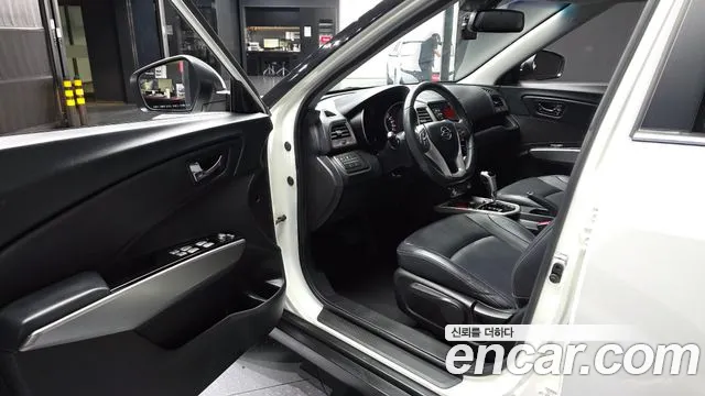 KG_Mobility_Ssangyong TIBOLI 2016 thumb 10