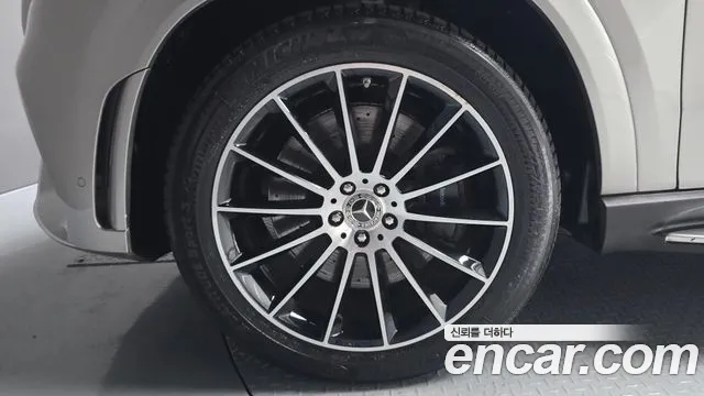 Mercedes-Benz GLE 2023 thumb 5