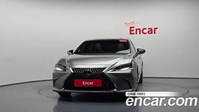 Lexus ES 2024 thumb 2