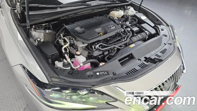 Lexus ES 2024 thumb 5