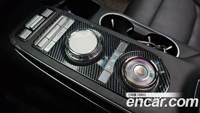 Genesis GV70 2021 thumb 9