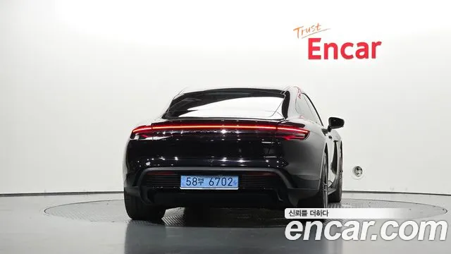 Porsche Taycan 2025 thumb 4