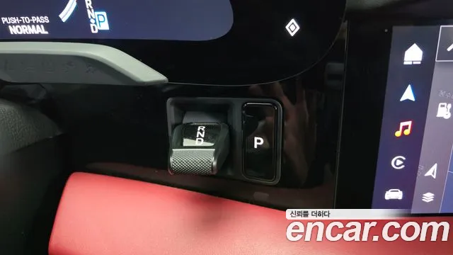 Porsche Taycan 2025 thumb 9