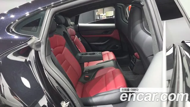 Porsche Taycan 2025 thumb 12