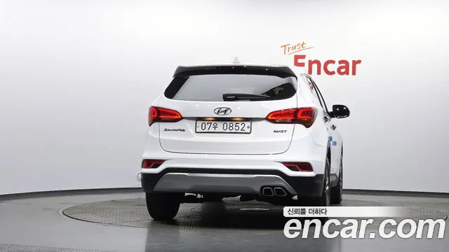 Hyundai Santa Fe 2016 thumb 4