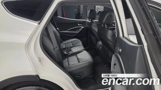 Hyundai Santa Fe 2016 thumb 12
