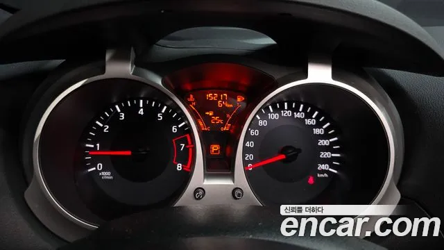 Nissan Juke 2016 thumb 8