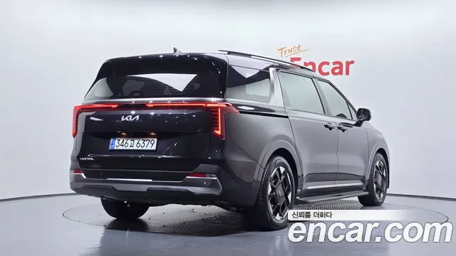 Kia Carnival 2024 thumb 2