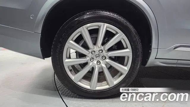 Volvo XC90 2018 thumb 5