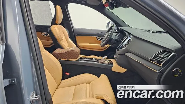 Volvo XC90 2023 thumb 10