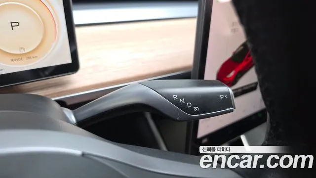 Tesla Model 3 2020 thumb 9