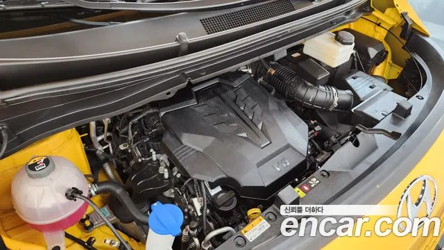 Hyundai Staria 2021 thumb 6