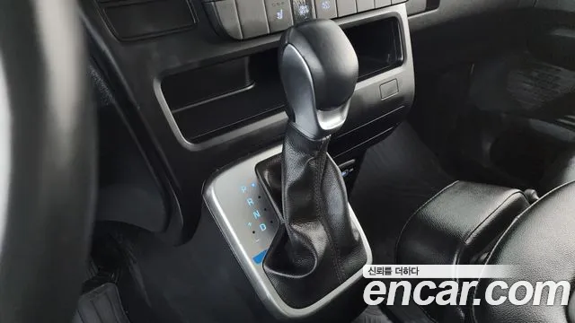 Hyundai Staria 2021 thumb 9