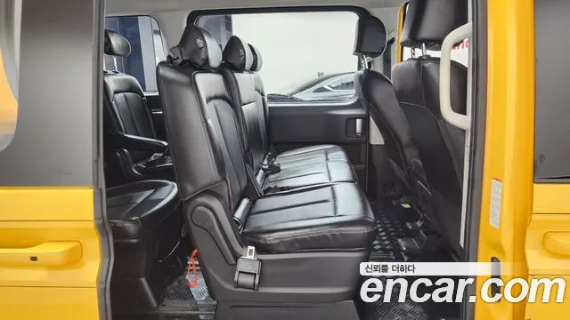 Hyundai Staria 2021 thumb 11
