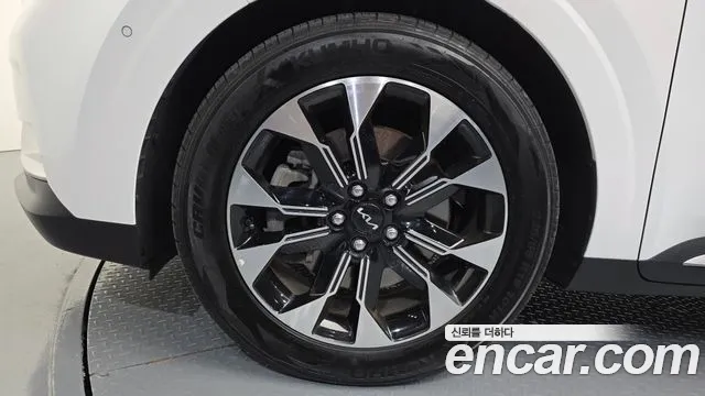 Kia Carnival 2022 thumb 5