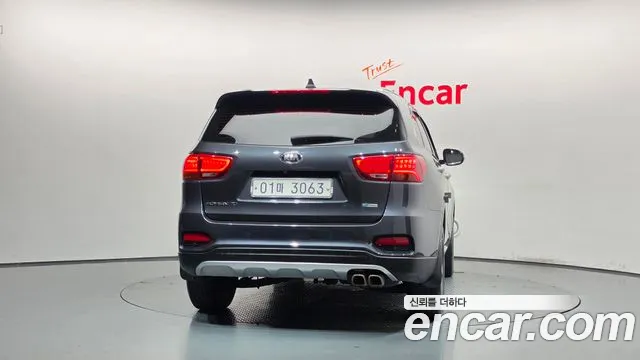 Kia Sorento 2017 thumb 4