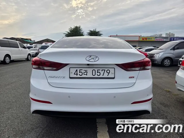 Hyundai Avante 2015 thumb 4