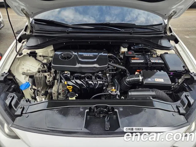 Hyundai Avante 2015 thumb 6