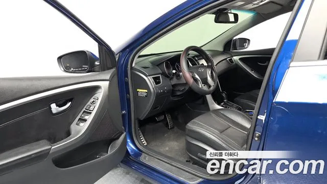 Hyundai i30 2012 thumb 10
