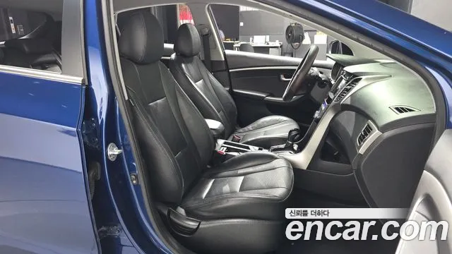 Hyundai i30 2012 thumb 11