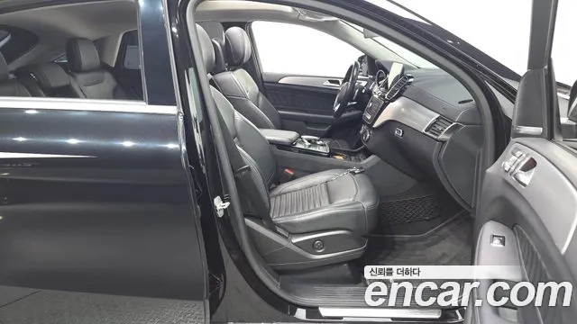 Mercedes-Benz GLE 2017 thumb 10
