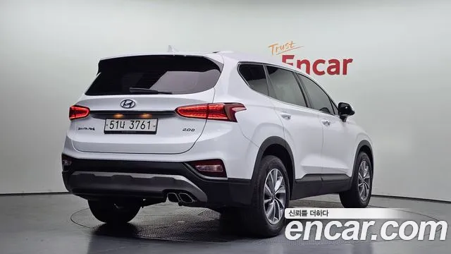 Hyundai Santa Fe 2019 thumb 2