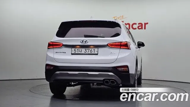 Hyundai Santa Fe 2019 thumb 4