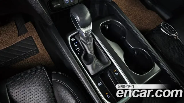 Hyundai Santa Fe 2019 thumb 9