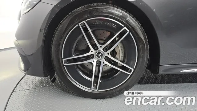 Mercedes-Benz E-Класс 2024 thumb 4